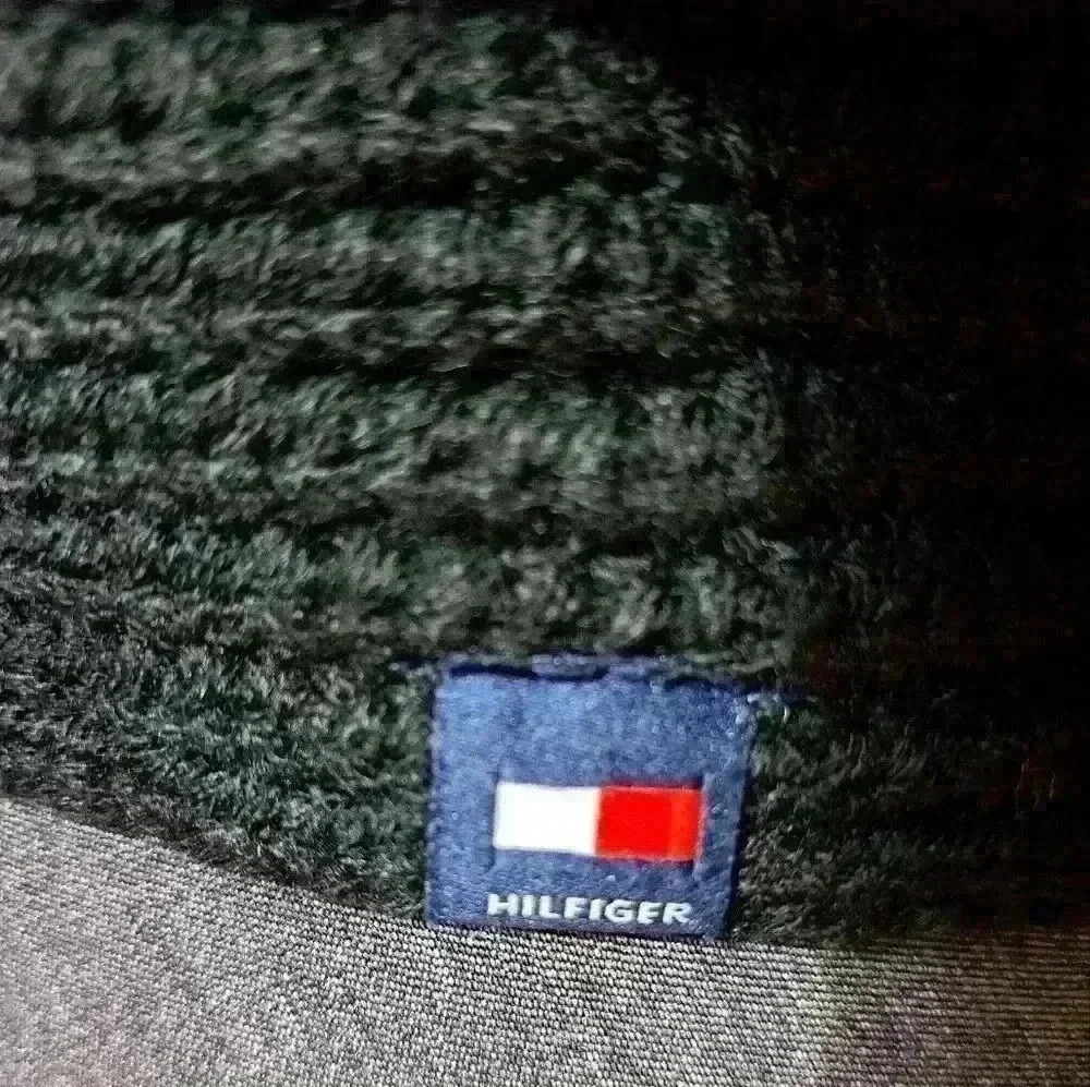 Tommy Hilfiger Black Knit Scarf